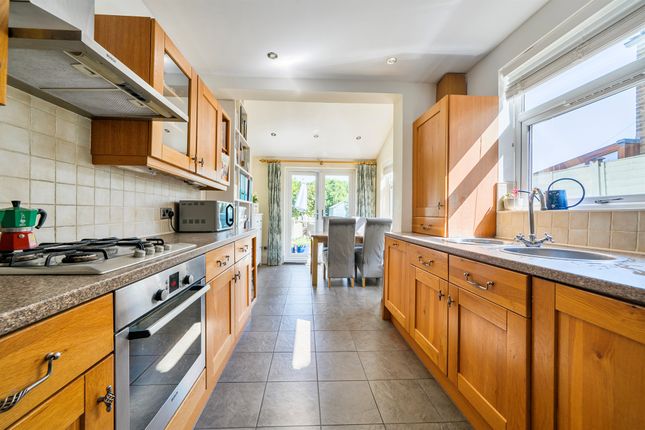 5, Birkbeck Road, Enfield photo 4