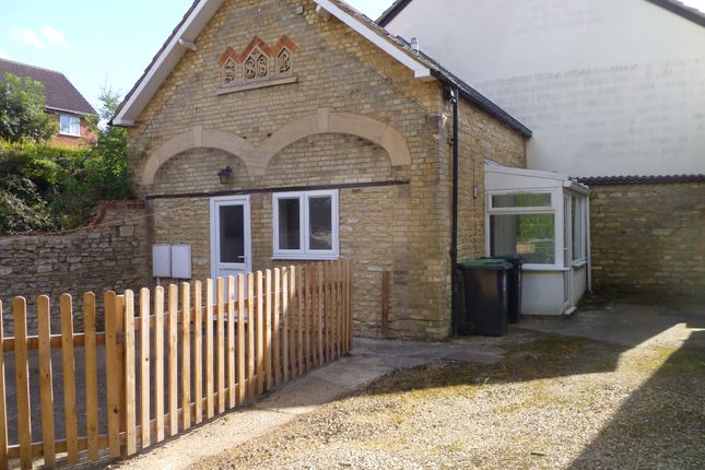 Thumbnail Cottage to rent in Thorpe Street, Raunds, Wellingborough