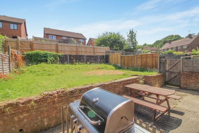 249 Hayling Road, Watford photo 4