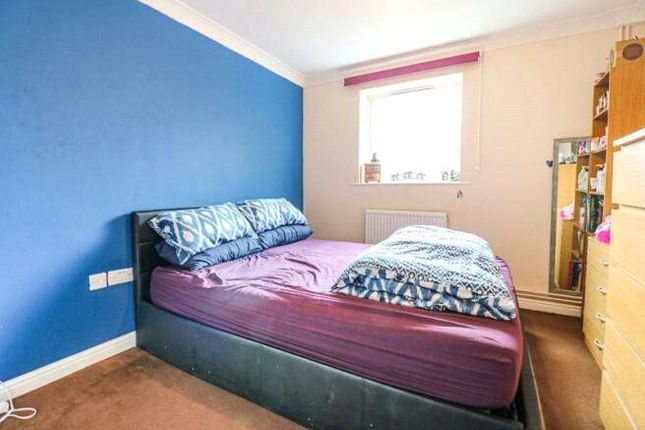 Flat for sale in Hawkes Close, Langley, Slough, Berkshire