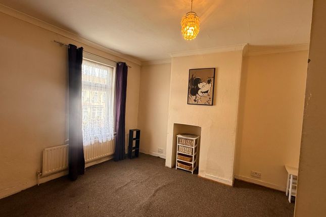 201, London Road, Grays photo 4