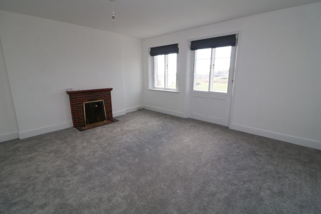 Upper Flat, Dispensary, Ranmore Common, Dorking photo 2