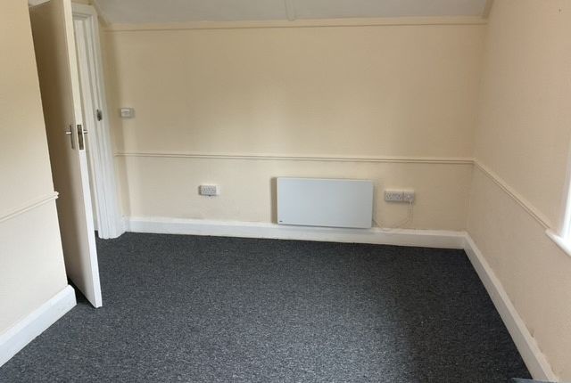 Flat, Seaview photo 2