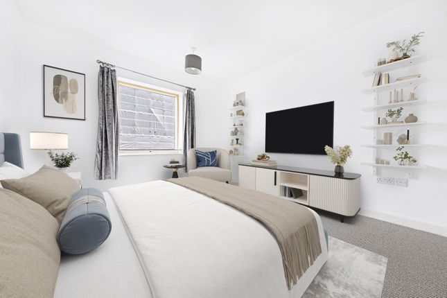Flat for sale in West Green Road, London