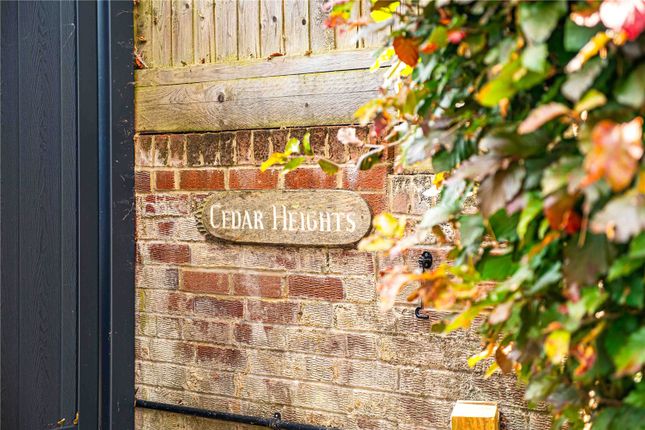 Cedar Heights,, Browns Spring, Berkhamsted photo 3
