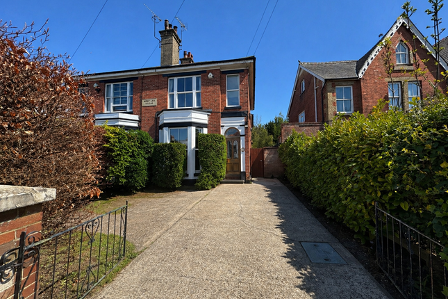 3-bed house on Woodville, West End, Marden, £550,000