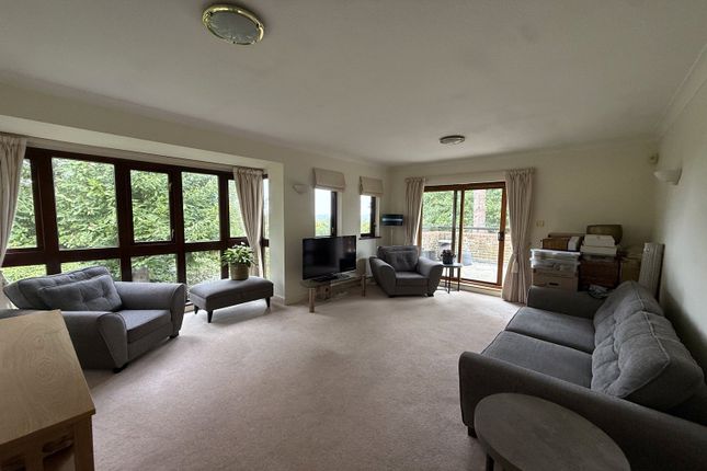 6 Cedar Court,, The Gables, Leatherhead photo 3