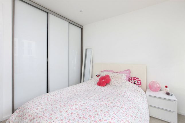 Flat to rent in Copperlight Apartments, 16 Buckhold Road, Wandsworth, London