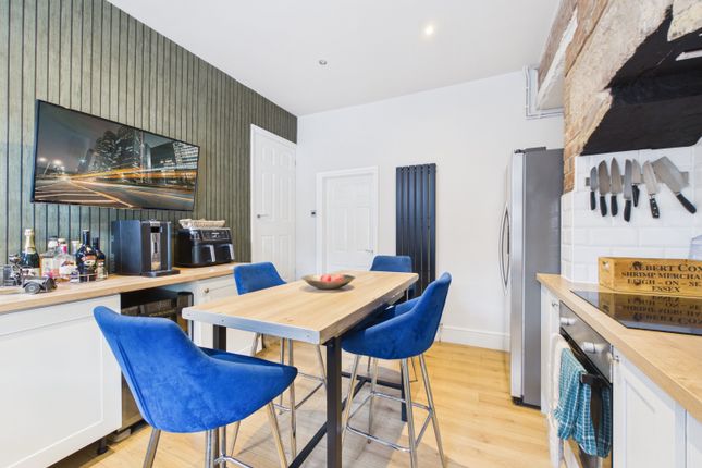 10, Colville Terrace, Wakefield photo 4