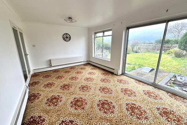 38, Ambleside Way, Nuneaton photo 4