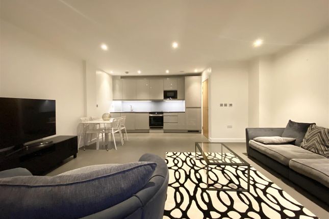 Flat for sale in Lassen House, 12 Lismore Boulevard, Colindale
