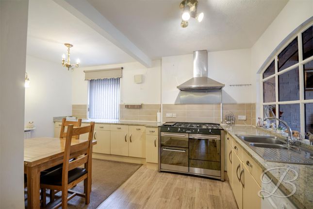28, Booth Avenue, Mansfield photo 4