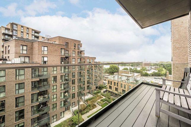 Flat 128, Willowbrook House, Coster Avenue, London photo 4