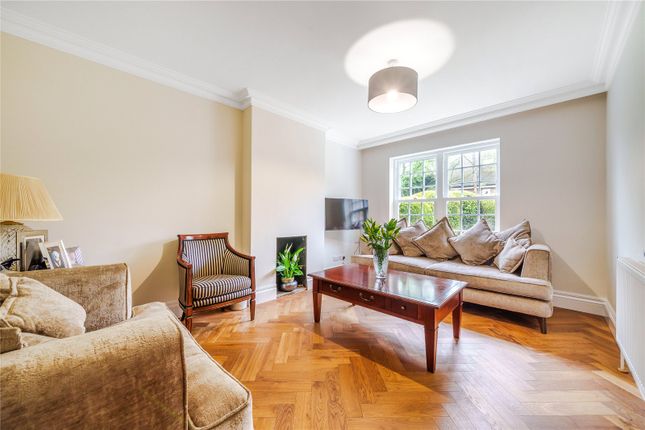 1, Greenacre Close, Barnet photo 3