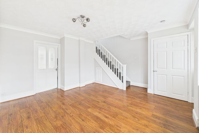 26 Merton Grove, Manchester photo 2