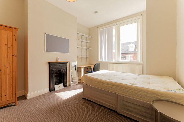 24 Ripon Gardens, Newcastle Upon Tyne photo 5