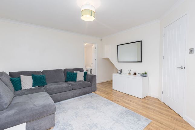 3 Capsey Road, Crawley photo 4
