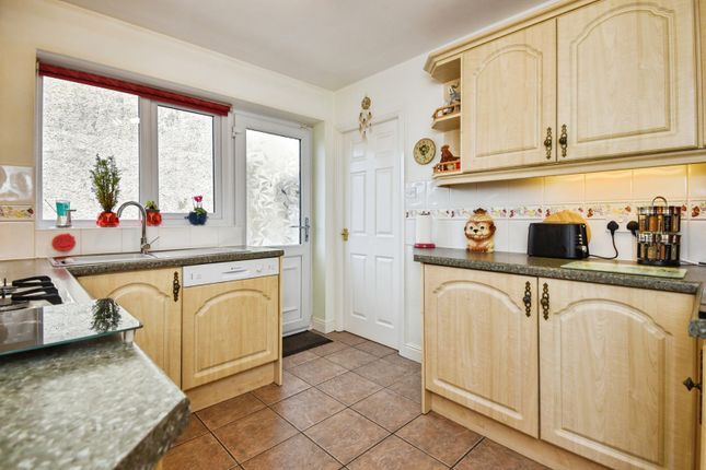 5, Longmeadow Lane, Morecambe photo 4