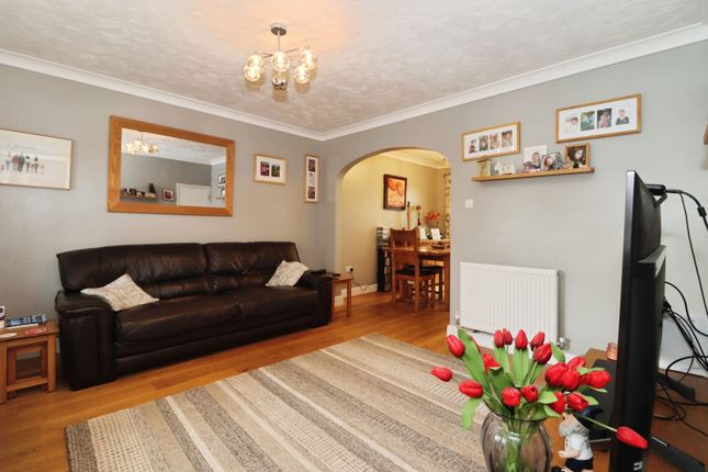 25, Gallivan Close, Bristol photo 4