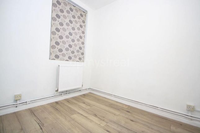 Prince of Wales Road, Chalk Farm, NW5, London photo 4