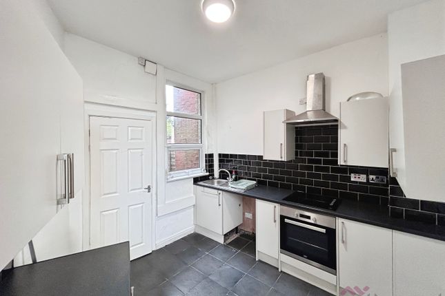 Tottington Road, Bury photo 3