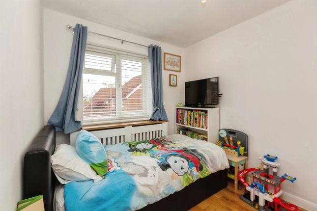 End terrace house for sale in Isis Close, Hawkslade, Aylesbury