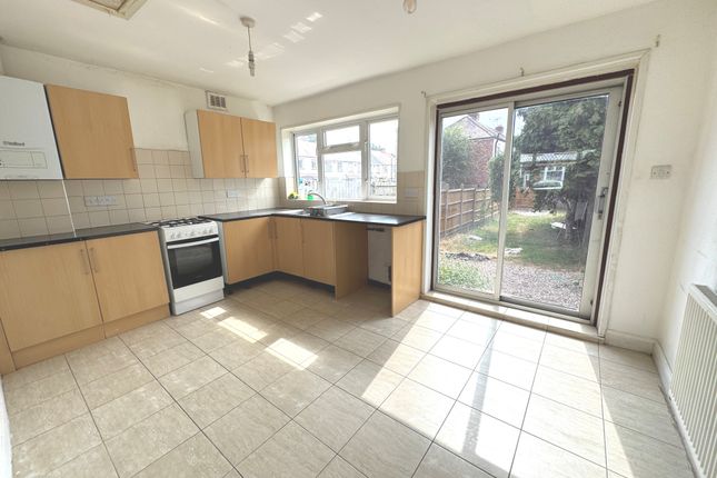 20, Farndale Avenue, Coventry photo 3