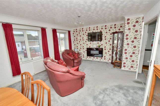 35, Teasel Way, Ferndown photo 2