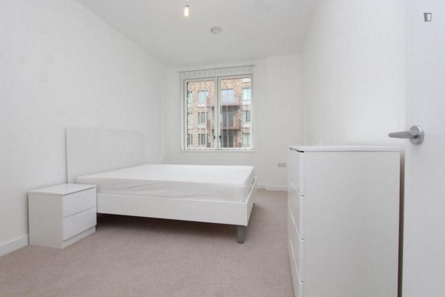 Thumbnail Room to rent in London