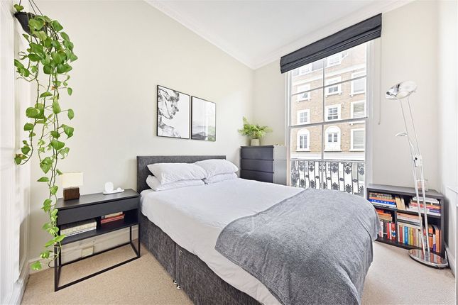Flat to rent in Craven Hill Gardens, London