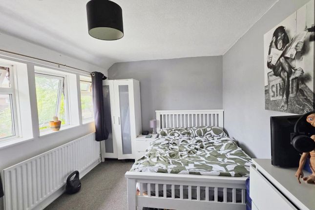 31, Staplehurst Road, Reigate photo 4