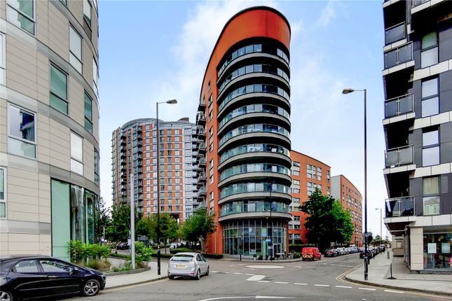 Biscayne Avenue, London photo 2