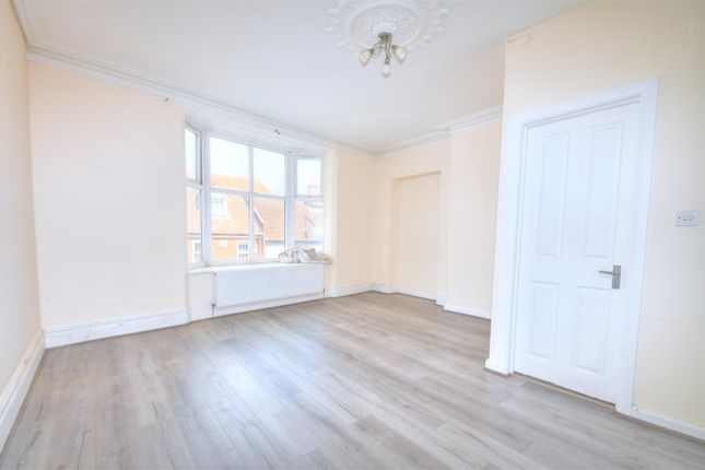 Main Room 1.Jpg