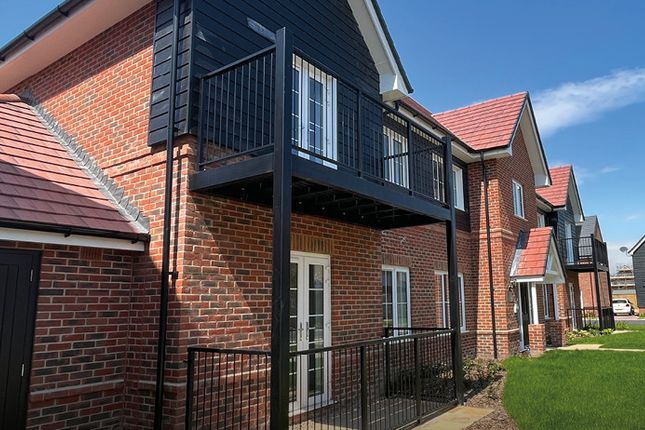 Flat for sale in Waxwing Walk, Chichester