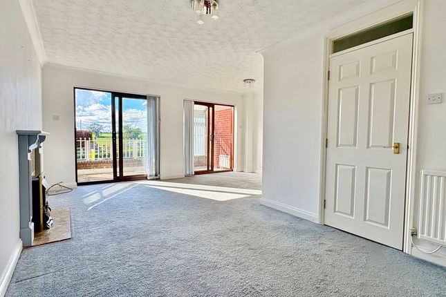 16, Waterside Court, Stafford photo 2