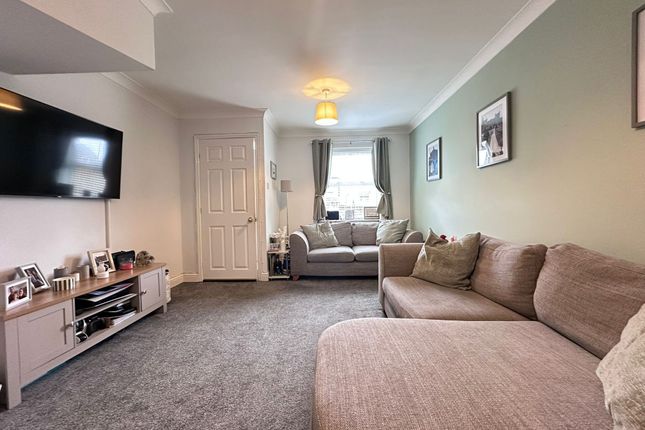 2 Robin Place, Scarborough photo 2
