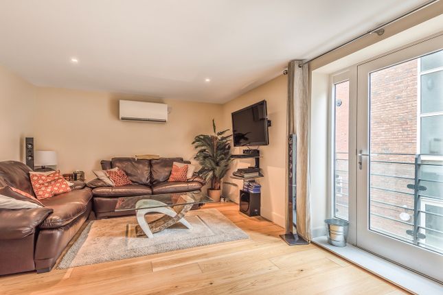 Coopers Yard Hitchin Sg5 2 Bedroom Flat For Sale 51928690