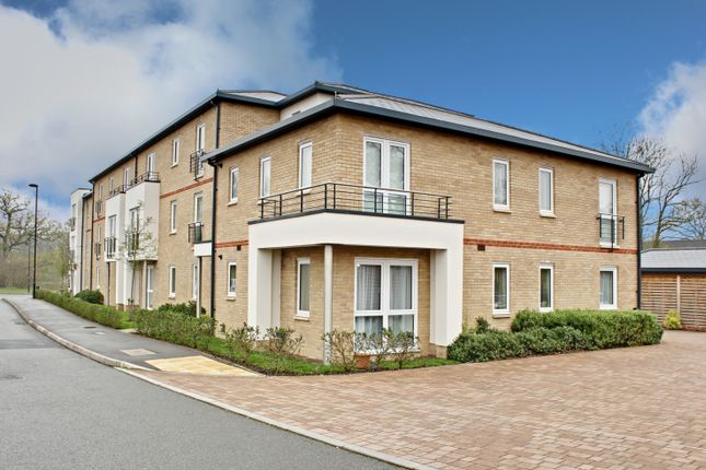 Thumbnail Flat for sale in Sunwood Drive, Sherfield-On-Loddon, Hook, Hampshire