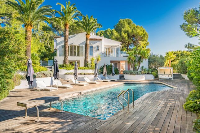 Villa for sale in Super Cannes, Alpes Maritimes, Provence Alpes Cote D'azur, France, France