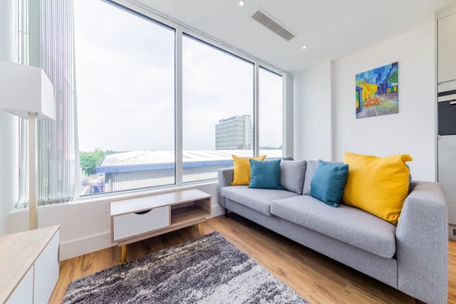 Thumbnail Studio to rent in Westgate House, West Gate, London