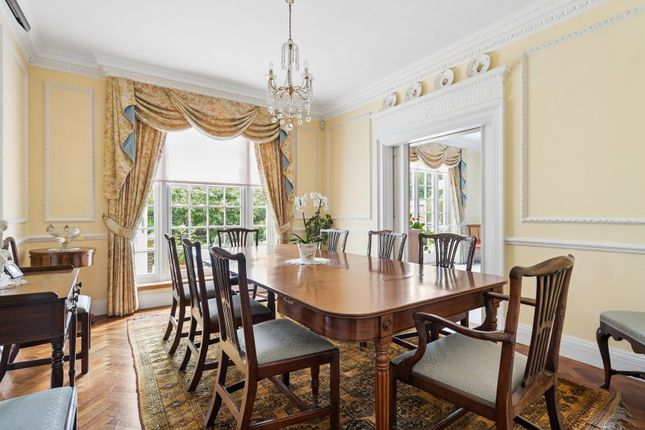 13, Astons Road, Northwood photo 4