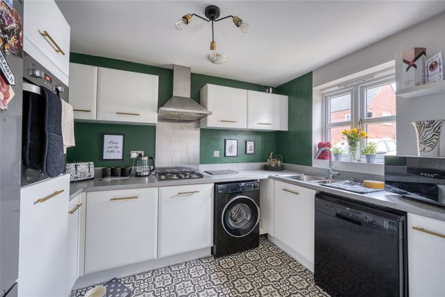 36, Buttercup Croft, Stafford photo 2