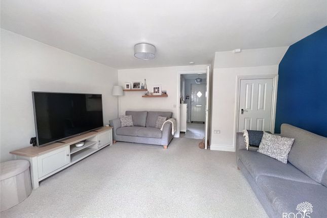 16, Fletton Link, Thatcham photo 3