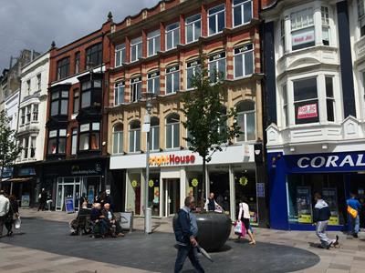 Retail premises to let in St. John Street, Cardiff