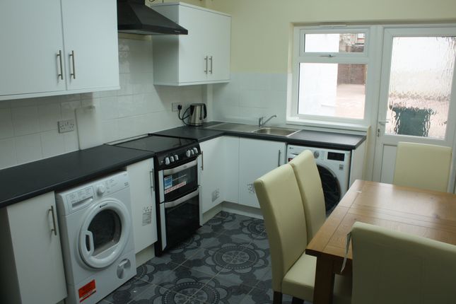 Thumbnail Property to rent in Prior Deram Walk, Canley, Coventry