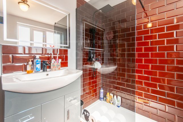 Cottage Shower Room