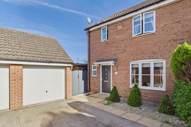 3-bed semi-detached on Woodward Close, King's Lynn, £260,000