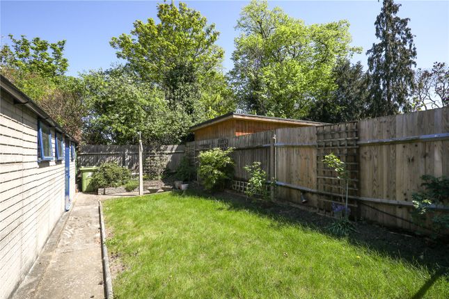 6, Gunnersbury Gardens, London photo 4