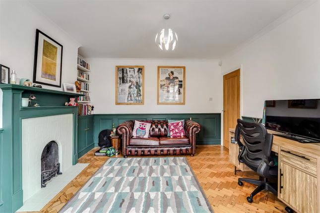 6, Buff Avenue, Banstead photo 4