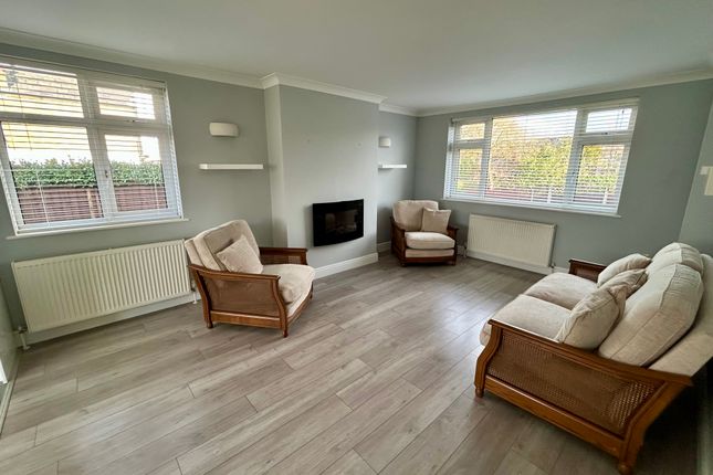 24a, Woodgreen Road, Waltham Abbey photo 4